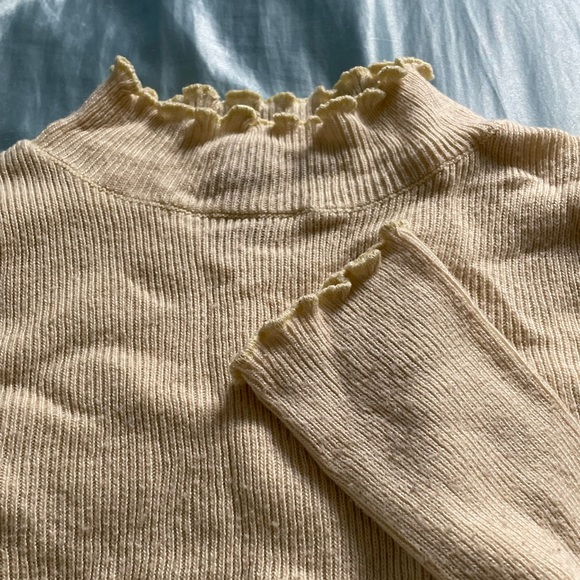 Soft Pastel Yellow Thin Spring Turtleneck with frilly details, stretchy material - Picture 2 of 5